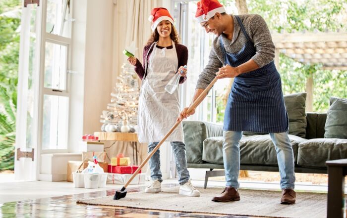 https://qualifiedcleaningservice.com/wp-content/uploads/2023/12/holiday-cleaners-700x441.jpg